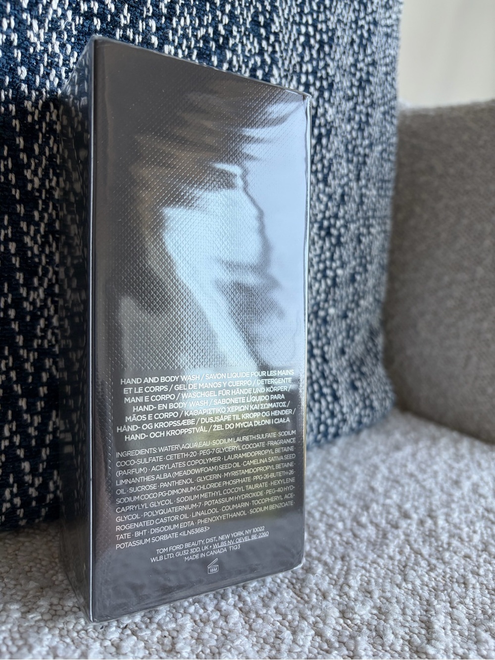 Tom Ford Oud Wood Hand & Body Wash - Picture 4 of 7